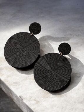 🔥🔥🆕Elegant Black Circular Earrings